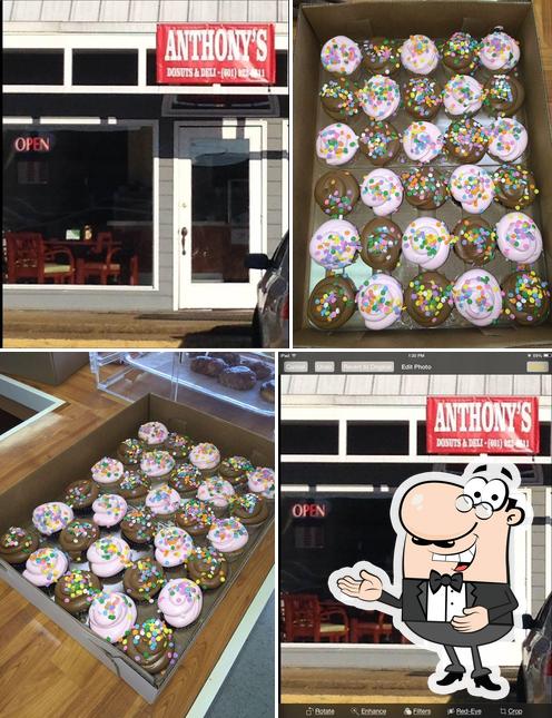 Anthony's Donuts & Deli
