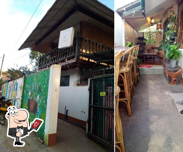 La Mania's Home Dining