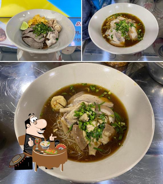 ก๋วยเตี๋ยวหมูเลียงbyสุนิษา