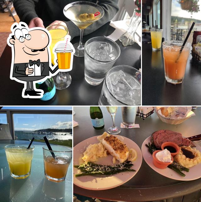 Islander Bar and Grill