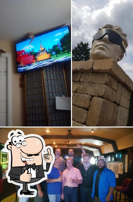 TJ's Pub