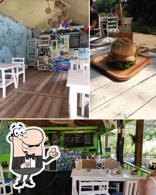 Food Art Hut