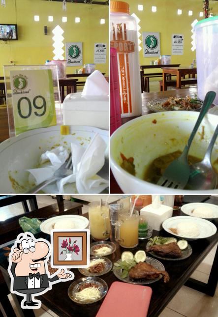 Kedai Wek-Wek Duckland