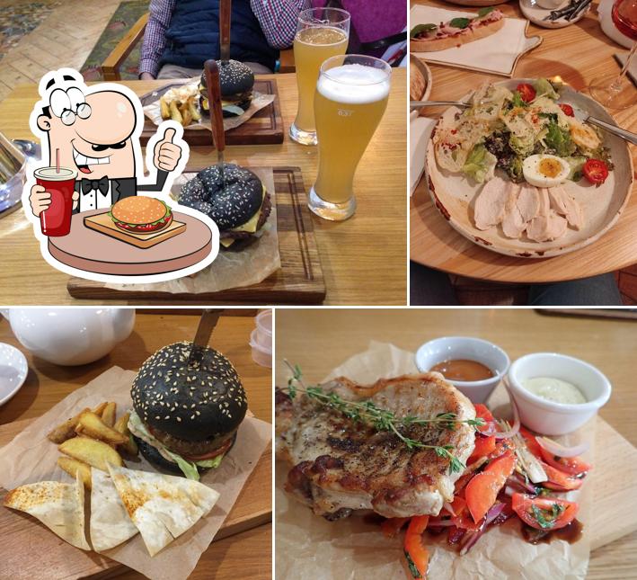 В "Франки" вы можете попробовать гамбургеры