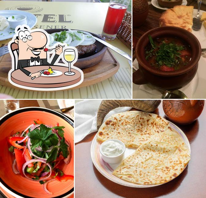 Хачапури & хинкали