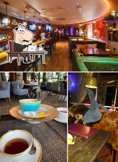 Посмотрите на внутренний интерьер "Трибуны"