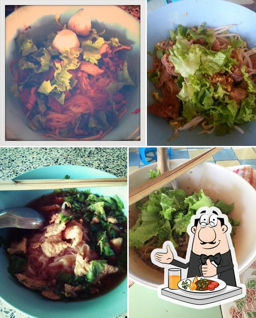 ก๋วยเตี๋ยวลุงปลีก