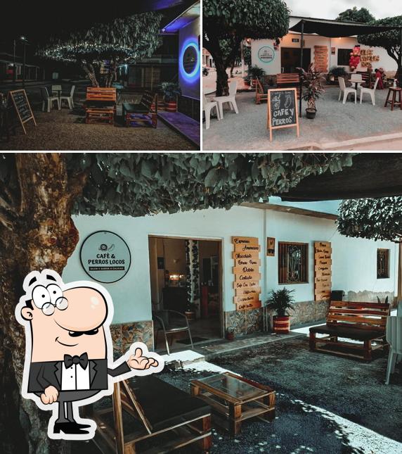 Café & Perros Locos