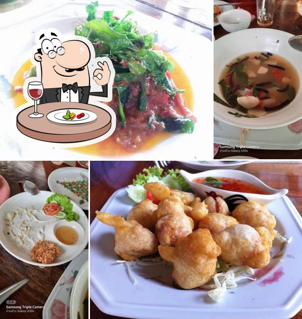 ร้านอาหารไก่ชน