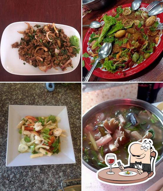 ร้านส้มตำ บ่อพลอย