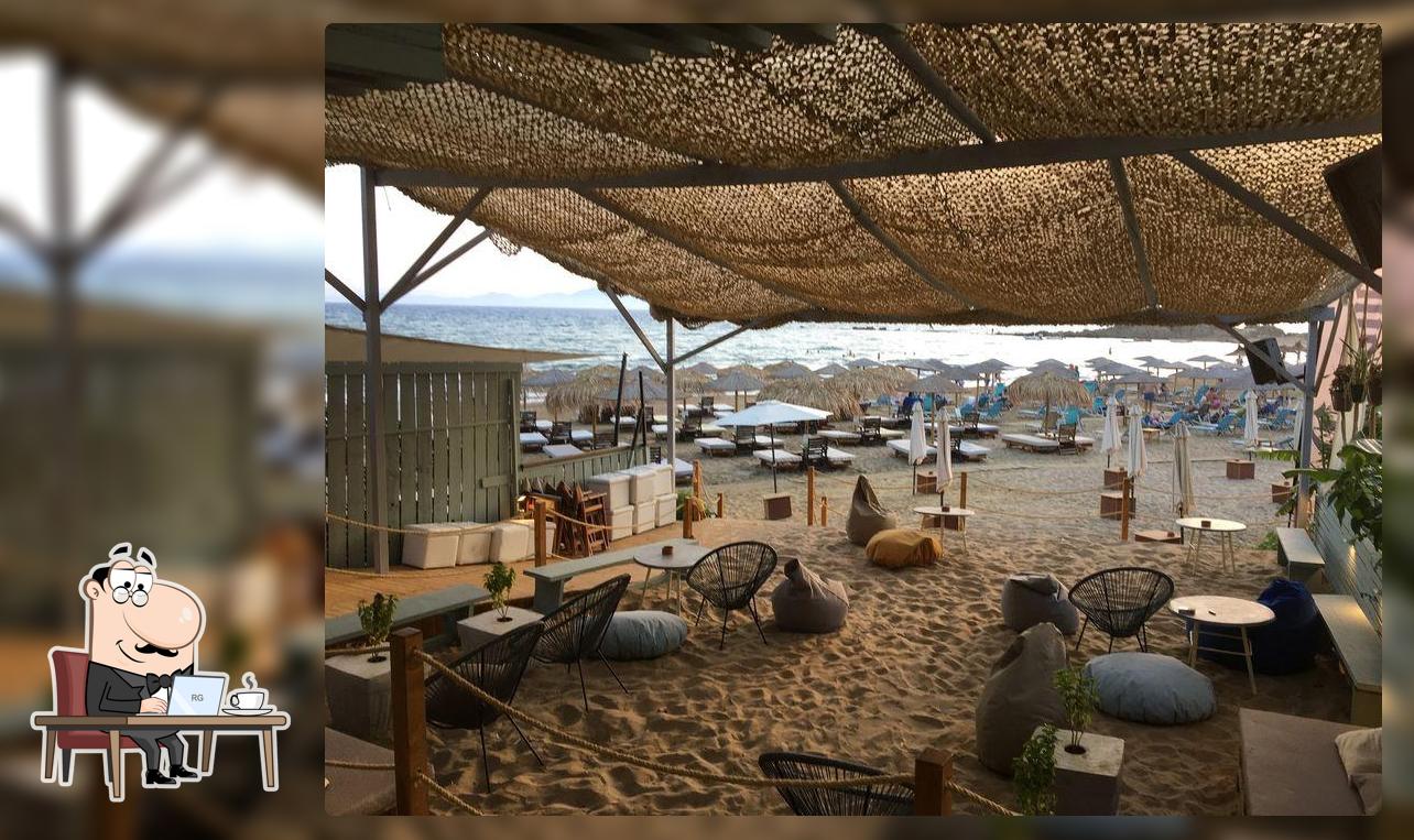 El Bahia Beach Bar
