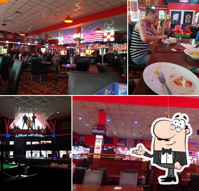 The Hollywood Bar & Diner