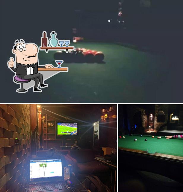 Contest Café (Playstation, Pool Tables)