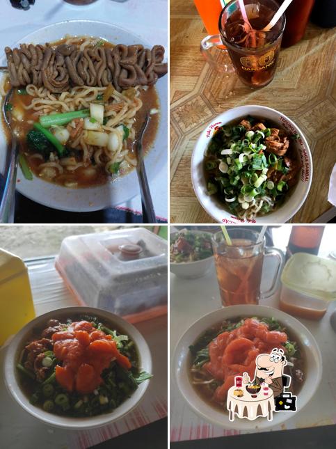 Mie ayam dan bakso Wong Ndeso