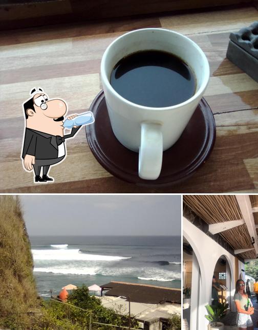 Uluwatu Sunset Beach Warung