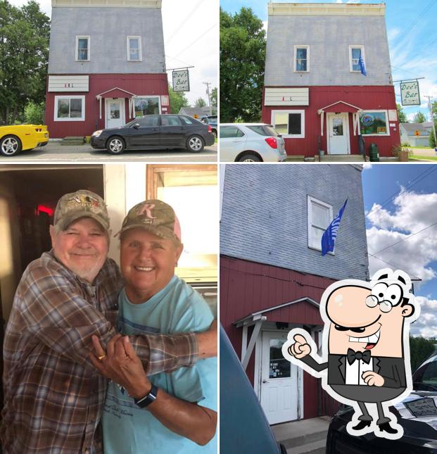 Dee's Bar & Grill LLC