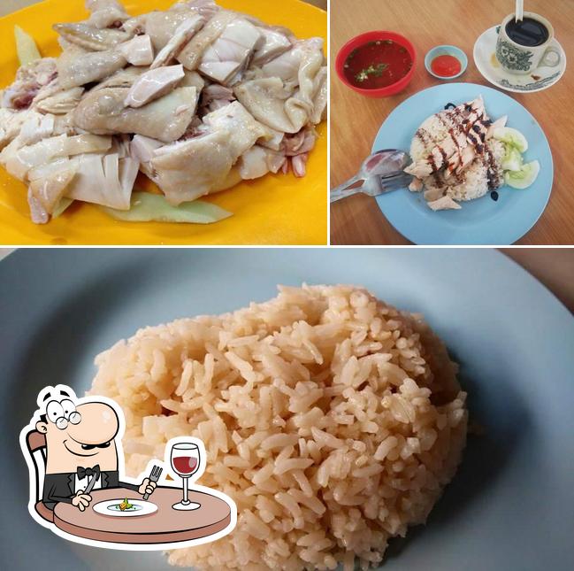 沙令大华海南鸡饭 Hainanese Chicken Rice