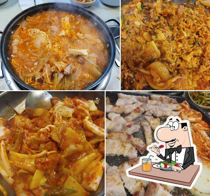통돼지김치찌게생삼겹살