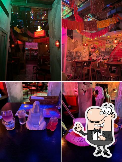 Интерьер "Бара Neon Monkey"