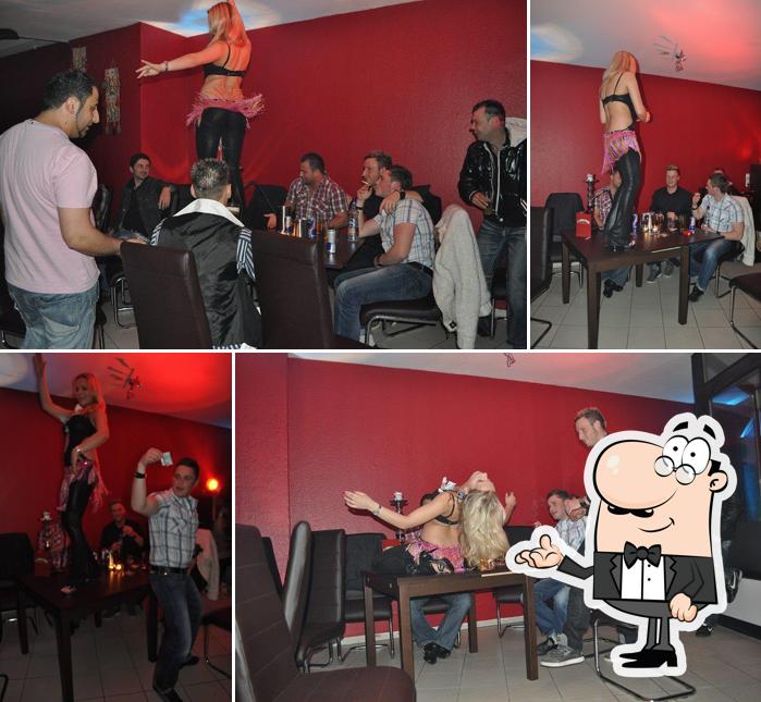 Cafe Capris
