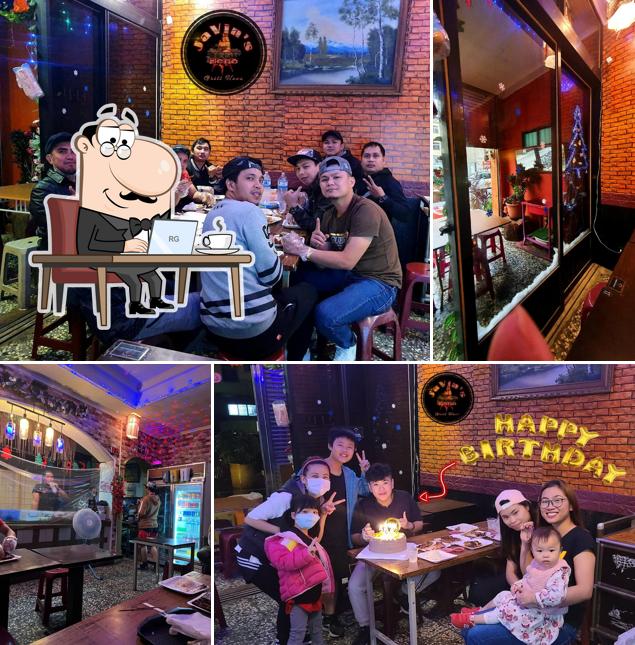 Javins Grill Hauz