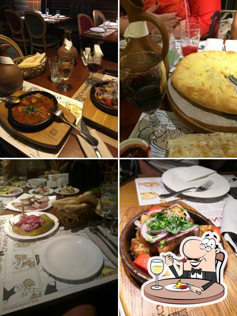 Еда в "Сулико"