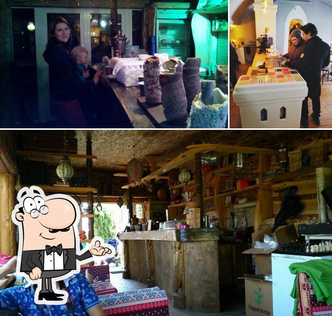 Посмотрите на внутренний интерьер "Ивана Чайнаи"