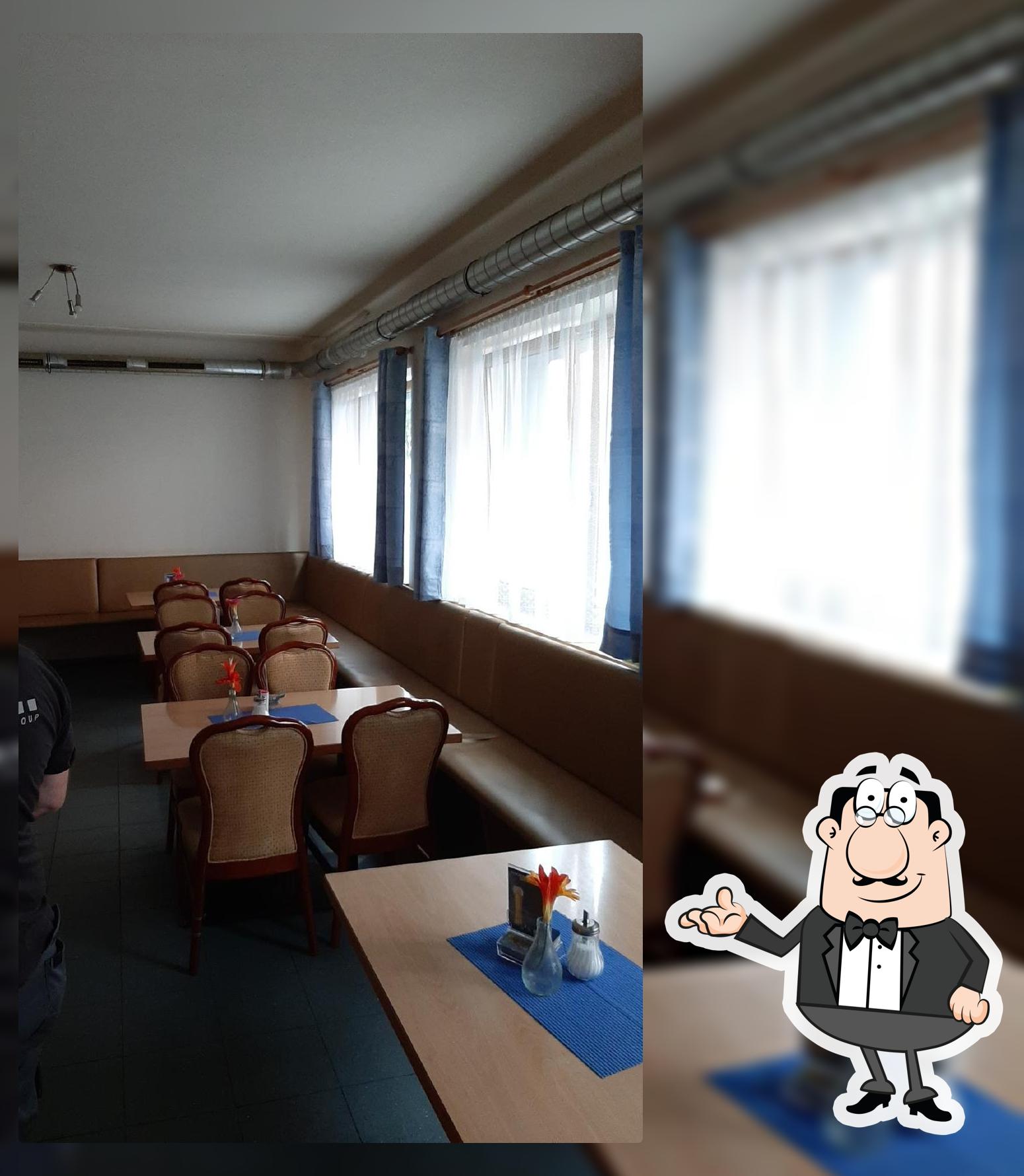 Cafe Apollo