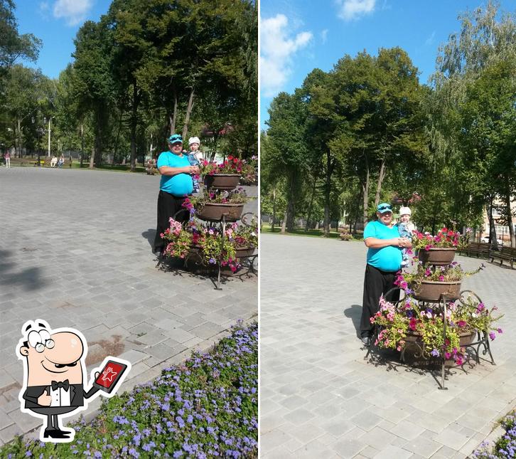 Внешнее оформление "Cafe "Золотая Подкова""