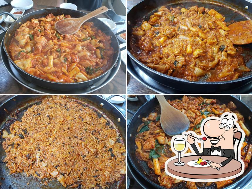 닭이봉춘천닭갈비막국수읍내점