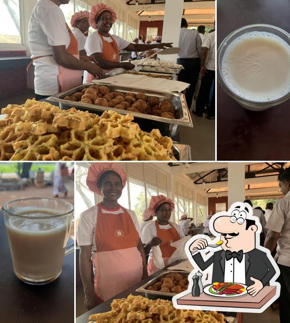 Mahaweli Traditional Food Court (මහවැලි හෙල බොජුන්හල)