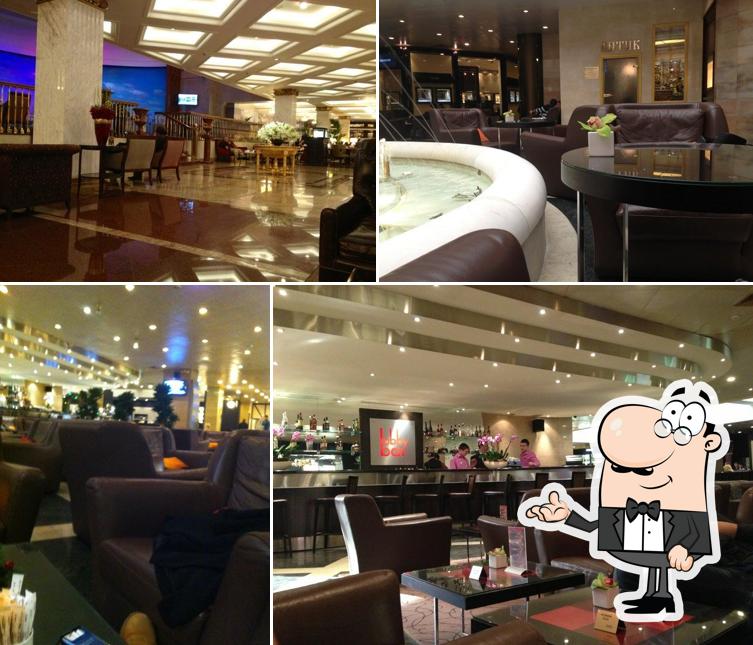 Lobby bar