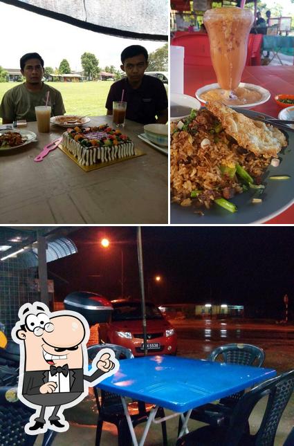 Warong De'kuchai
