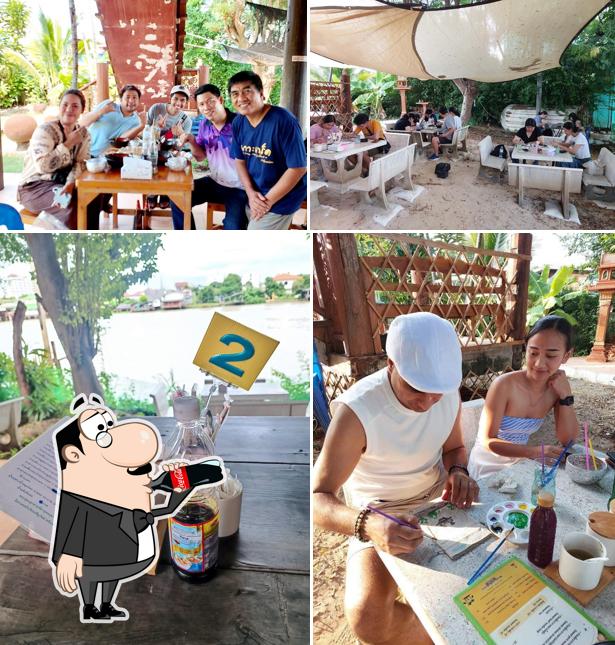 ร้านก๋วยเตี๋ยวตุ๋นยาจีนเรือนไทยริมน้ำ