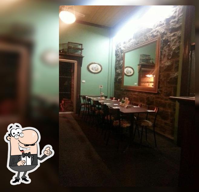 Macs Irish Pub