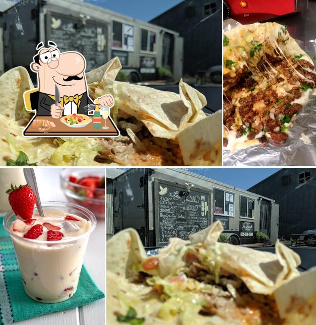 La Parrilla Food Stand