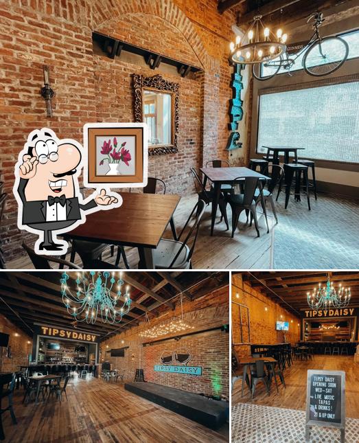 The Tipsy Daisy- Downtown Griffin