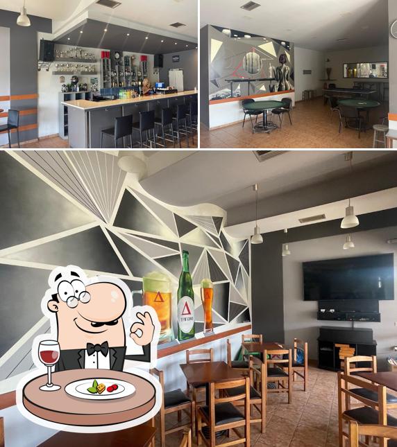 Τρίγωνο cafe