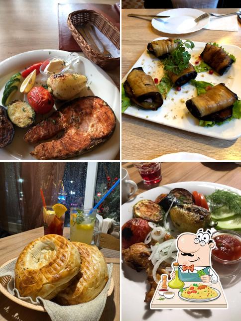 Еда в "Шатре"