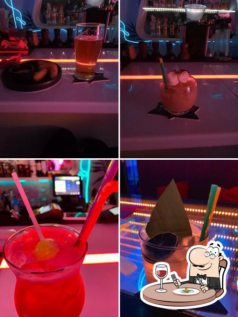 Еда в "New Wave Bar"