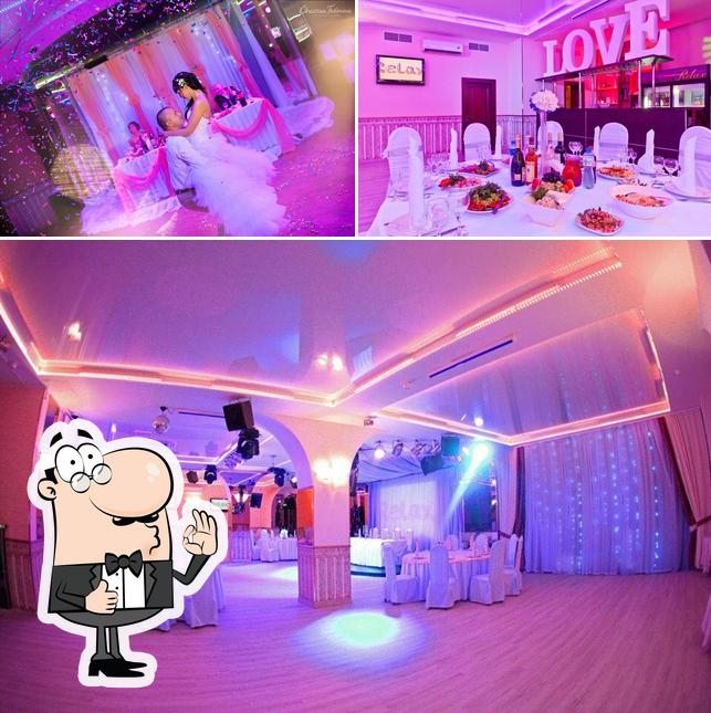 Show Hall Relax