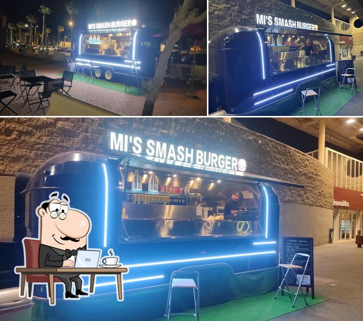 Mi’s smash burger
