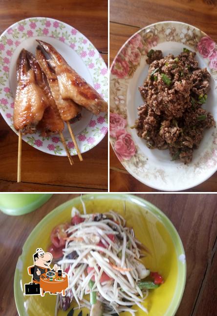 ร้านลาบร้อยเอ็ด แยกหนองเสือ