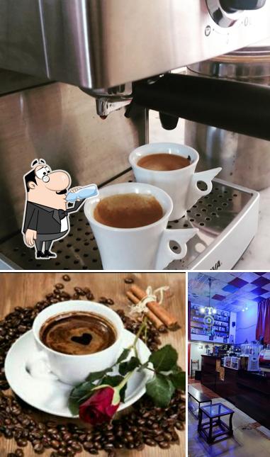 Coffee Shop Talkh_a_shirin