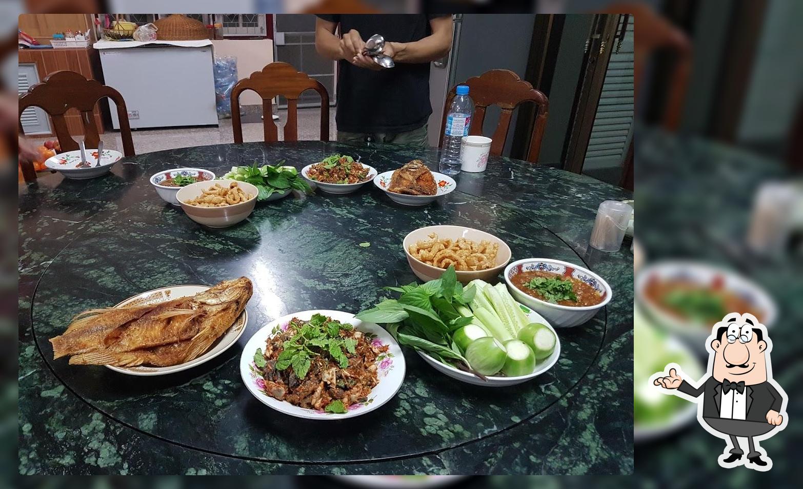 ร้านน้ำพริกเผาเจ๊ตุ๊ก(เจ้าเก่ากว่า)