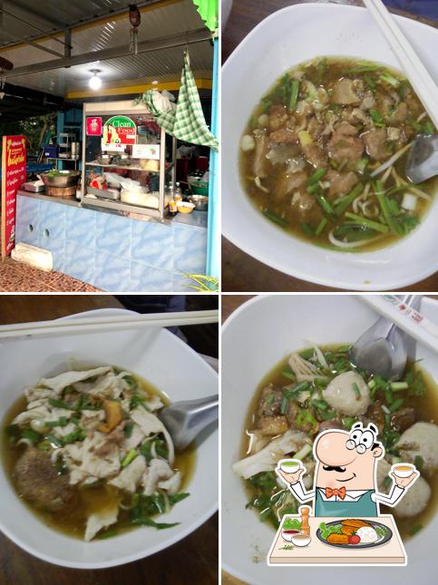 เจ๊ตุ้ม ก๋วยเตี๋ยวไก่