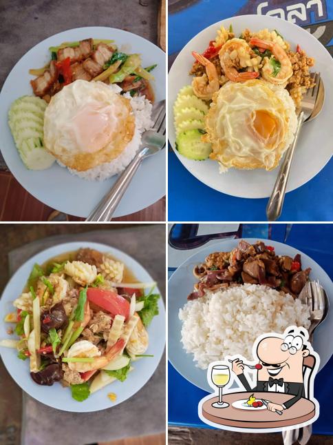 ร้านอาหารตามสั่ง หน้าสภ.นาดินดำ