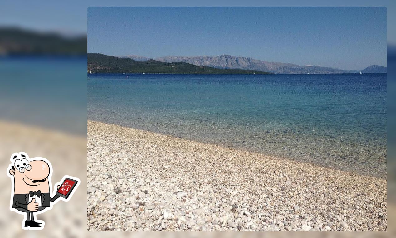 Dim-Har Beach Bar