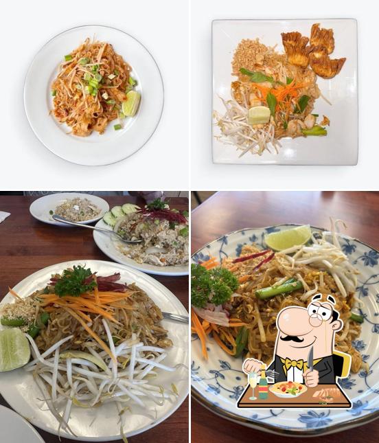 White Lotus Thai Restaurant & Pho