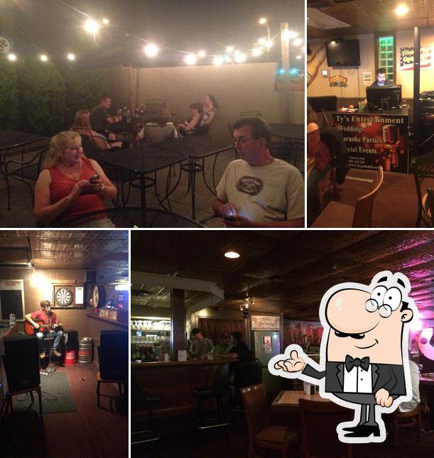 Uptown Lounge